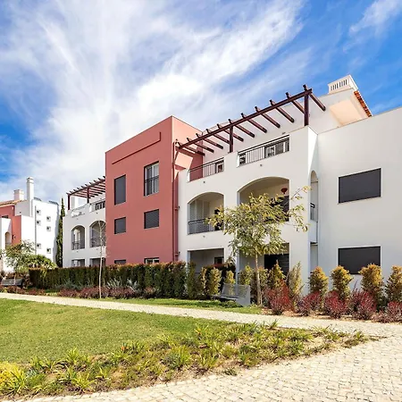Daire Cosy Two Bedroom Cabacos